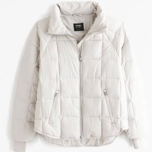 Abercrombie & Fitch YPB Women's On the Go Classic Puffer Jacket - Picture 1 of 7